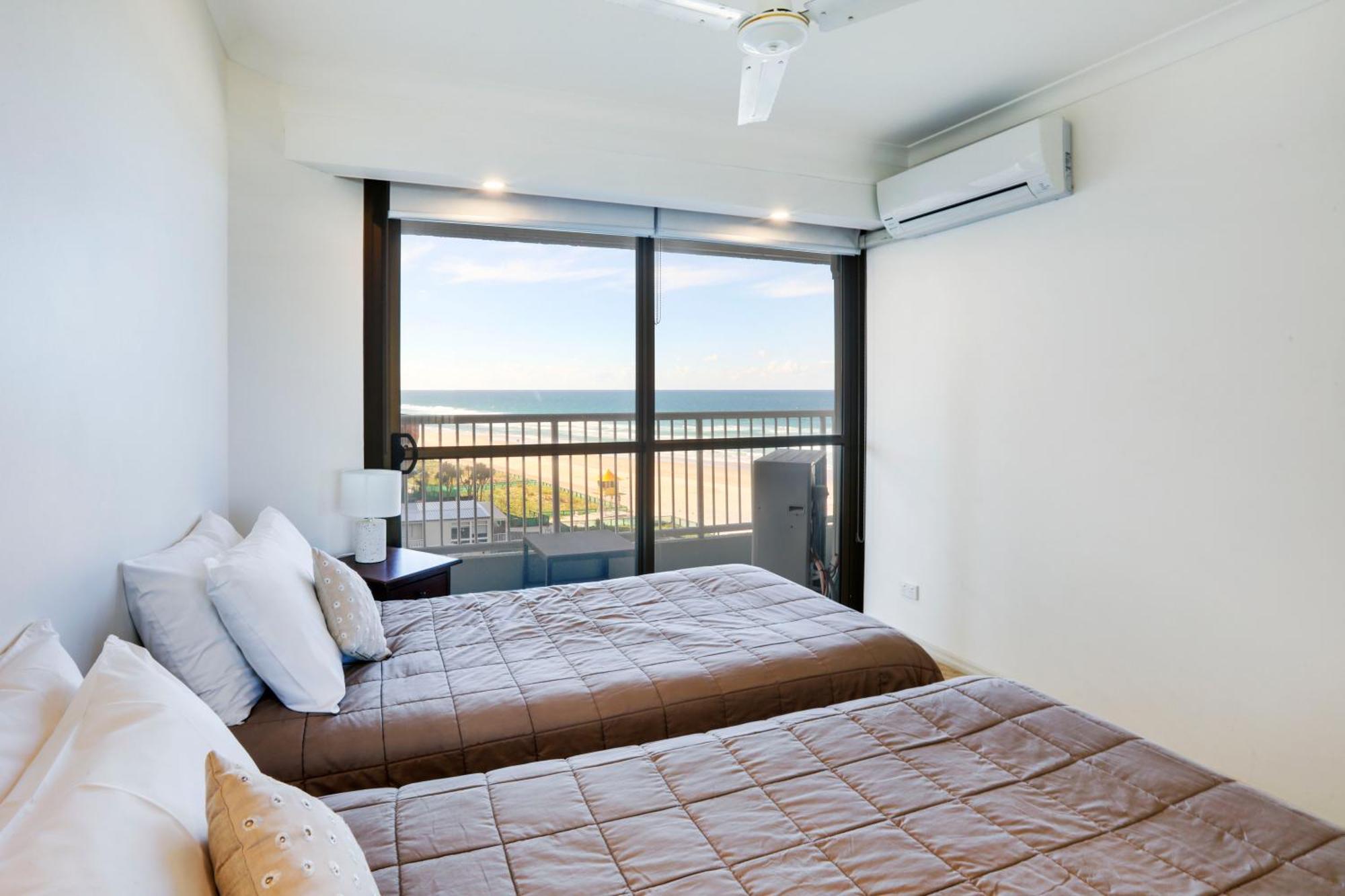 เดอะเบรคเกอร์ฮอลิเดย์อพาร์ทเม้น Aparthotel โกลด์โคสต์ ภายนอก รูปภาพ